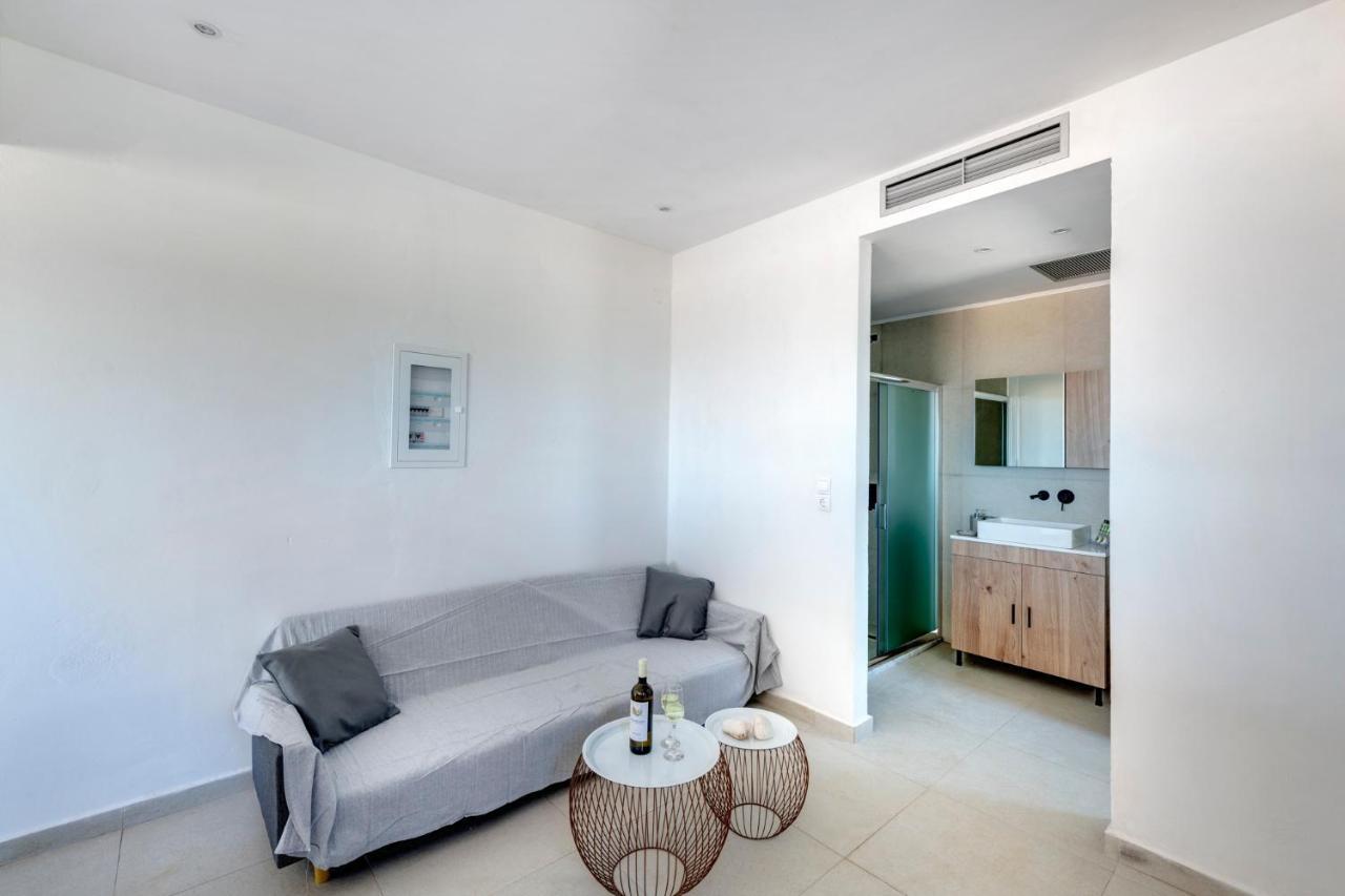 Chrysonisos Suites With Sunset & Seaviews Near Kini Bagian luar foto