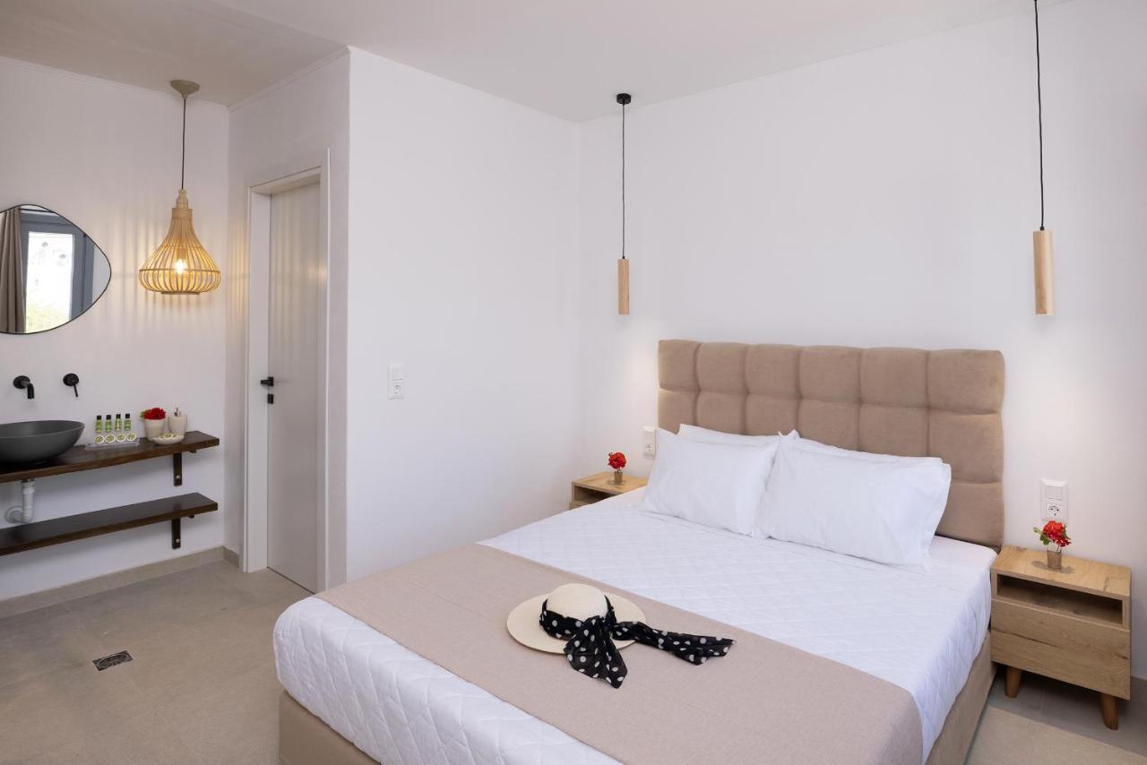 Chrysonisos Suites With Sunset & Seaviews Near Kini Bagian luar foto