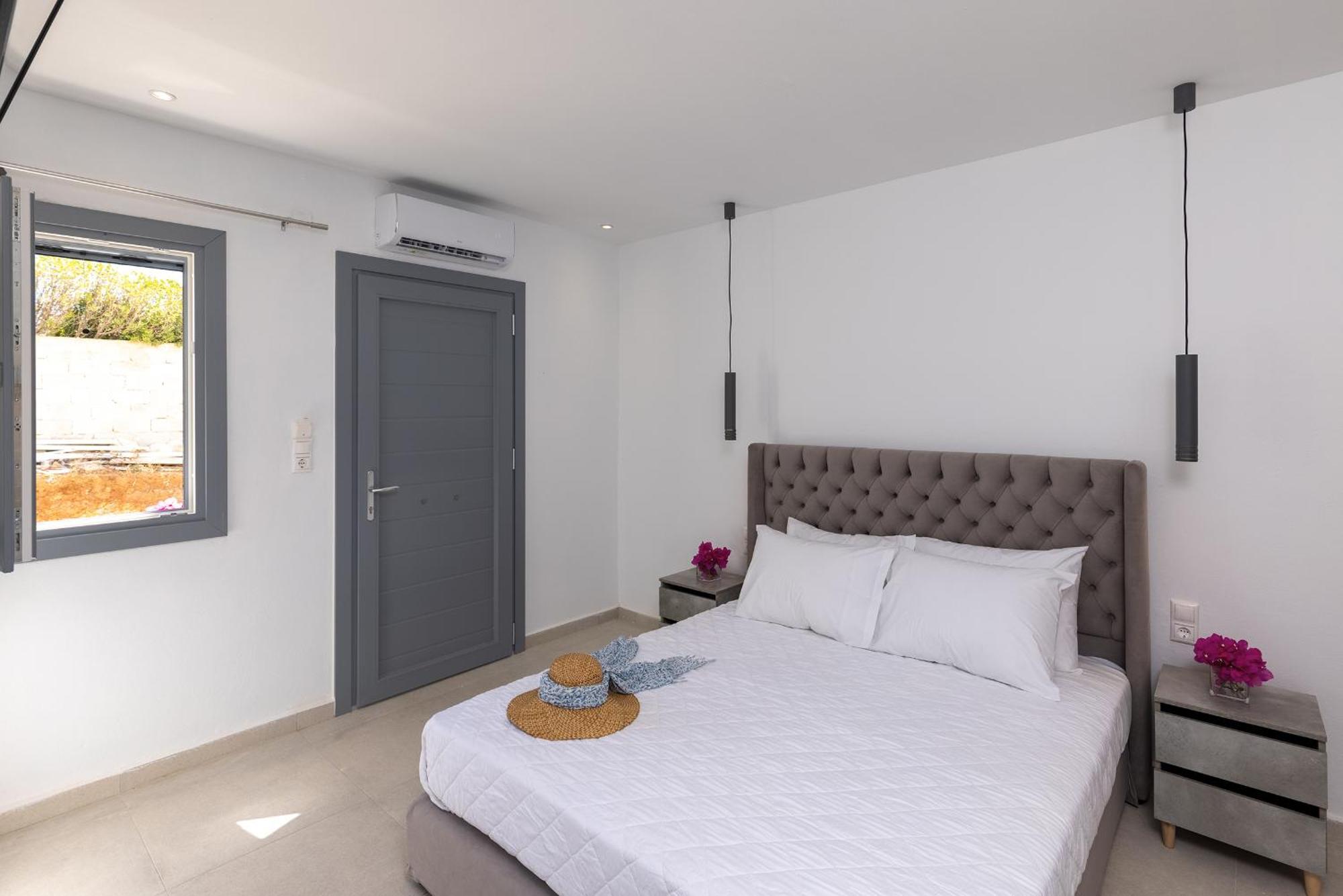 Chrysonisos Suites With Sunset & Seaviews Near Kini Bagian luar foto
