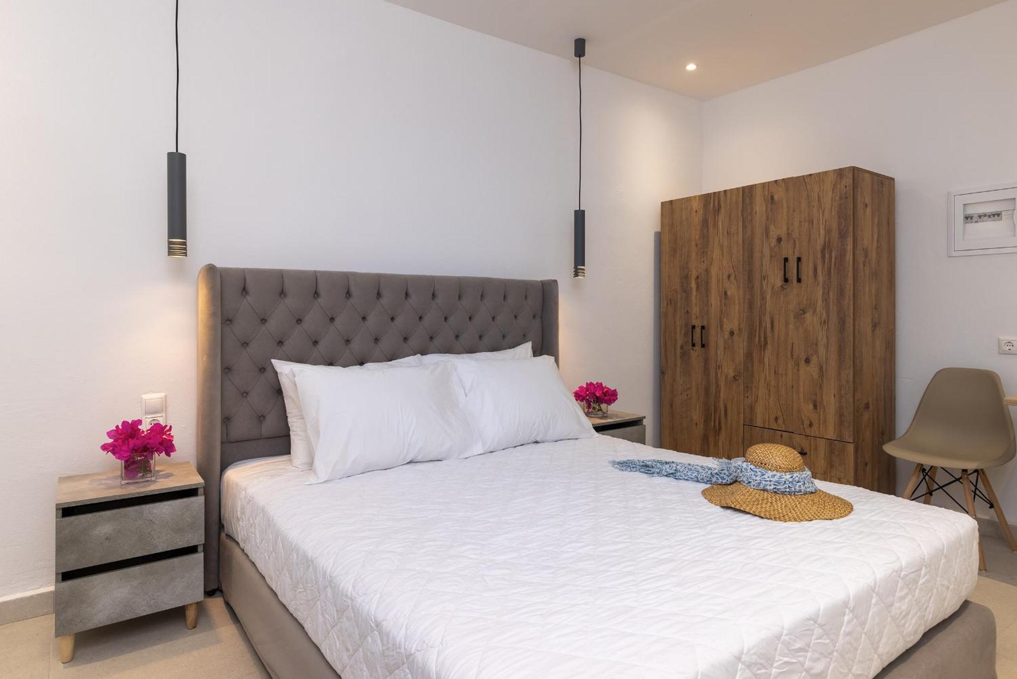 Chrysonisos Suites With Sunset & Seaviews Near Kini Bagian luar foto